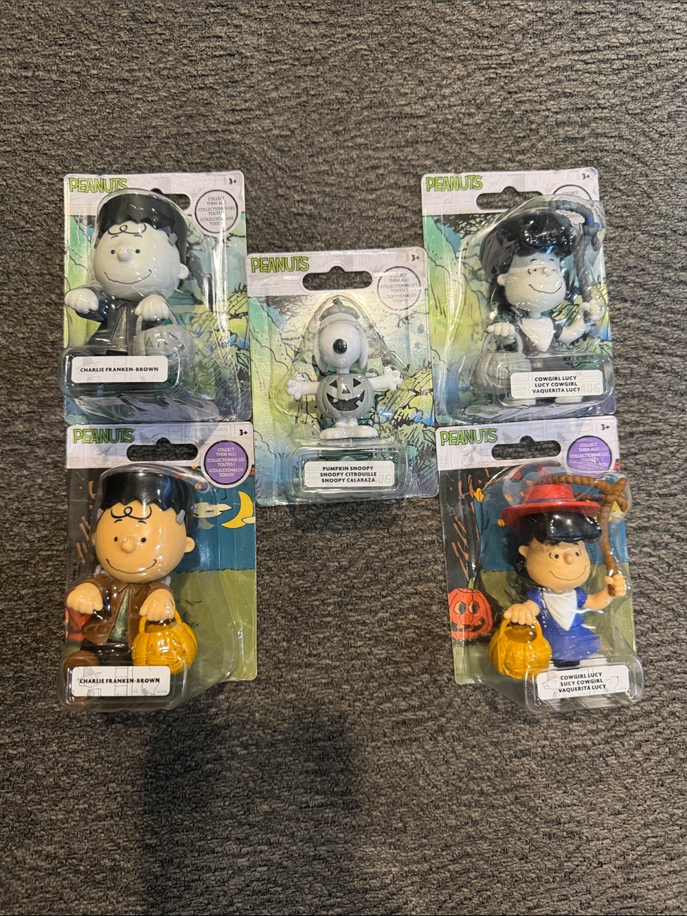 Peanuts Black & White & Colored Halloween Figure  Set